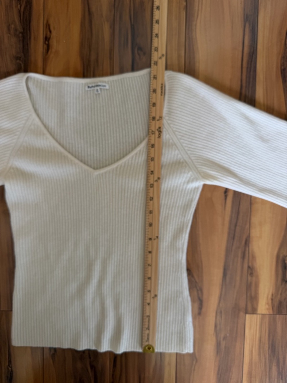 Reformation Hart cashmere Soft Cream V-Neck Ribbed Sweater - Picture 7 of 7